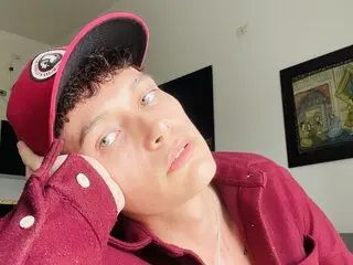 AndreWest shows sex