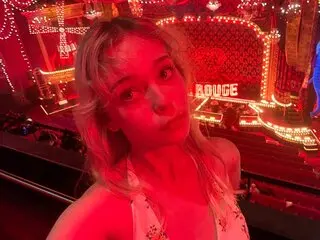 OlivaWatson cam porn