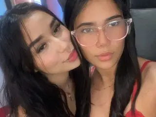 SaraAndLeyla jasmin webcam